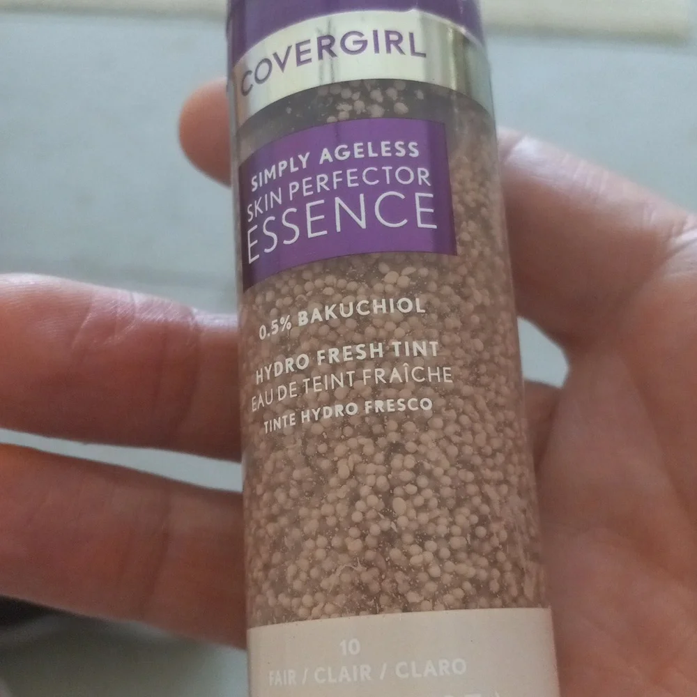 Covergirl Simply Ageless Skin Perfector Essence Foundation Sheer Tint, Radiant